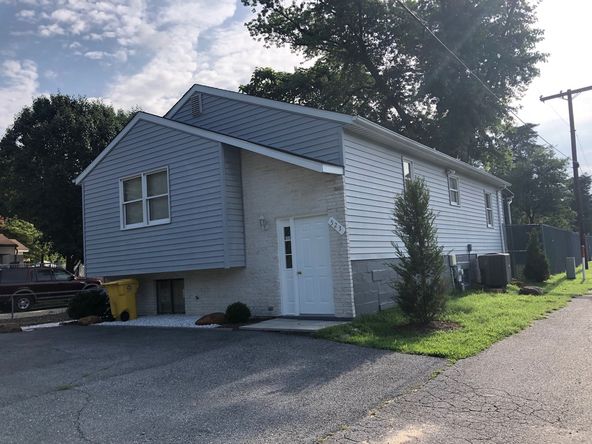 523 Arundel Ave, Glen Burnie, MD 21061
